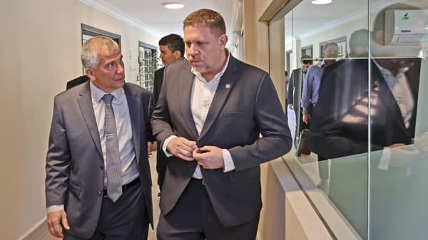 Emblemas privados prevén nueva suba de combustibles