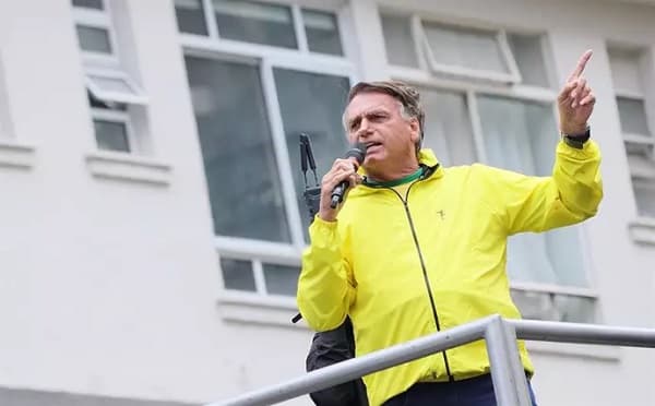 Bolsonaro hospitalizado por secuelas de atentado de 2018