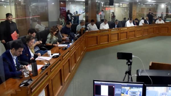 Crece rechazo a rendición de Nenecho tras gestión financiera cuestionada