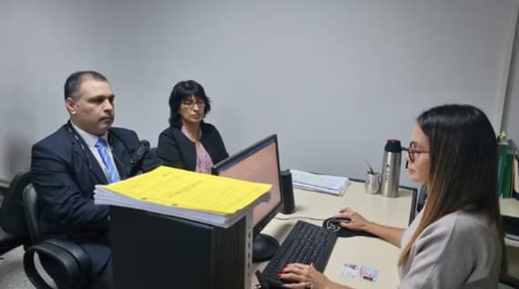 Exjueza procesada por “mafia de pagarés” recibe fianza de G. 200 millones