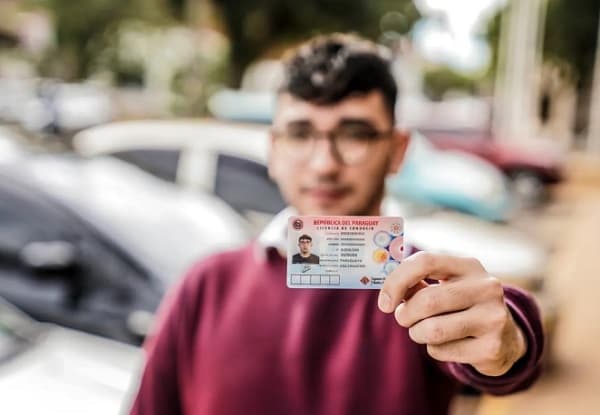 OPACI rechaza licencias para menores de edad