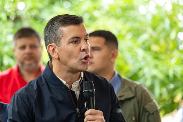 Peña afirma que vendió sus acciones en Ueno Holding