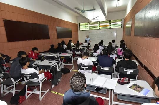 Estudiantes del CNC son trasladados a otro colegio por riesgo de derrumbe en su institución