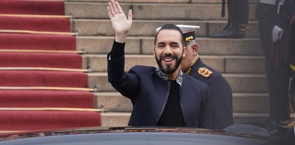 Bukele ordena detenciones por negativa al transporte gratuito