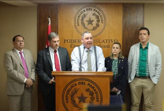 Cartistas no reunieron los votos para tratar denuncia contra Prieto en la Fiscalía