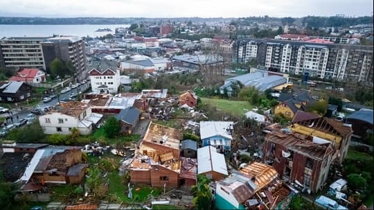 Tornado deja heridos y daños en Puerto Varas, Chile
