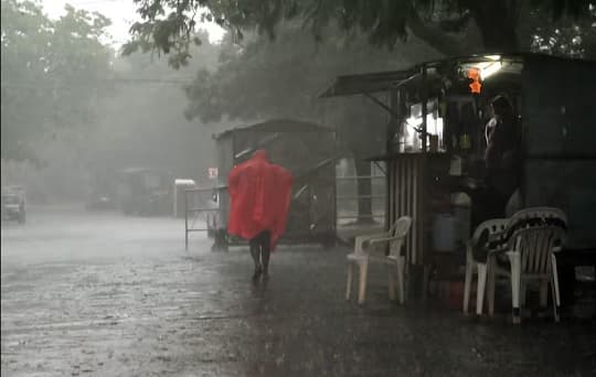 Frente frío ingresa al país con tormentas y caída de granizo