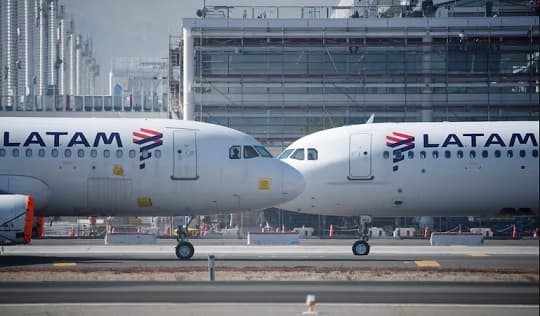Corte ratifica sanción a Latam Airlines por dejar varada a familia