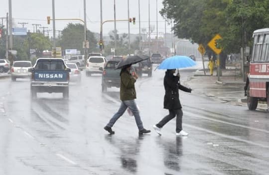 Anuncian lluvias dispersas y posibles tormentas en varias zonas del país
