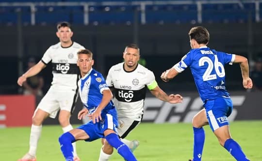 Olimpia se juega la vida ante Vélez en Buenos Aires