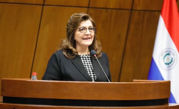 Ovelar no logró apoyo para debatir retorno al viejo horario