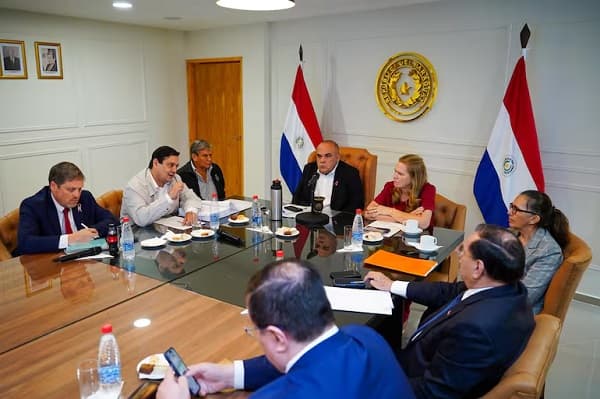 Cartismo bloquea G. 304 mil millones para medicamentos del INCAN