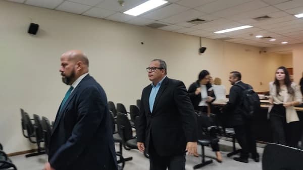 Carlos Granada niega acusaciones y culpa a gerente de canal por denuncias