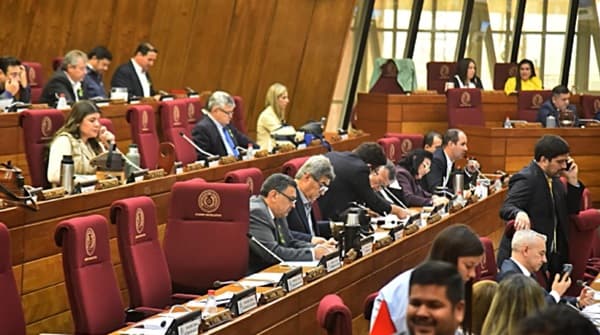 Congreso adelanta sesiones antes de feriados