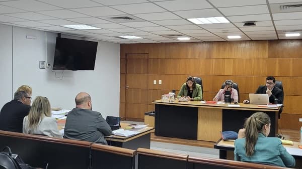Juicio a Carlos Granada: querella ratifica acusación