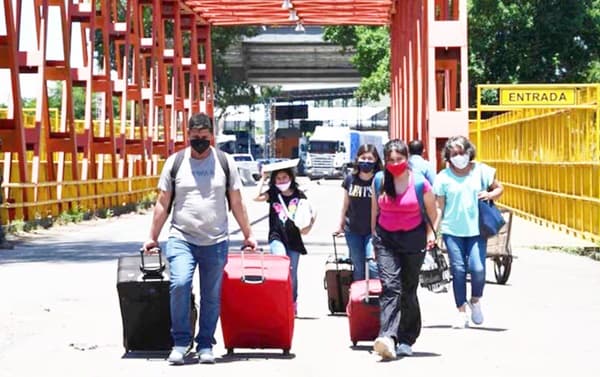 Paraguay evalúa impacto de nuevas políticas migratorias argentinas