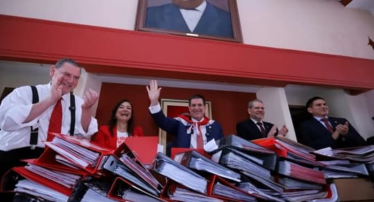 Afiliarse a la ANR es fácil; salir, no tanto