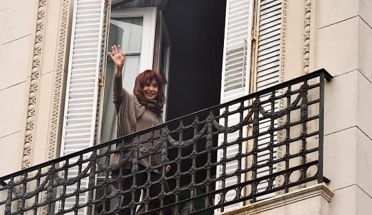Arresto domiciliario para Cristina Kirchner: usará tobillera electrónica