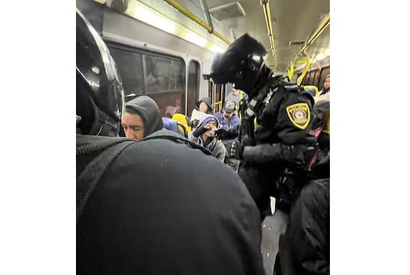 Policía realiza controles en transportes públicos