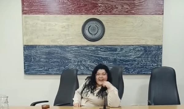 Abogada viral defiende a padres del sospechoso