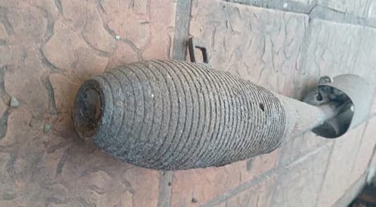 Carayaó: Pescador halla posible bomba en un arroyo