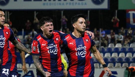 Cerro golea y sigue en lo más alto del torneo