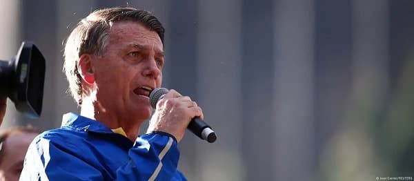 Bolsonaro suspende agenda política por salud delicada