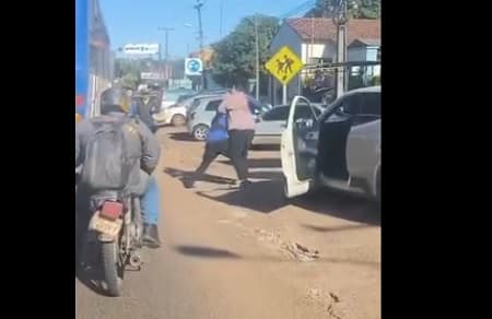 Choferes protagonizan violenta gresca en plena ruta de Capiatá