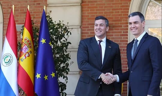 Pedro Sánchez pisa suelo paraguayo y se reunirá con Peña tras respaldar al opositor de Abascal