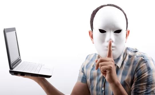 Ley contra perfiles falsos: buscan castigar la suplantación en redes