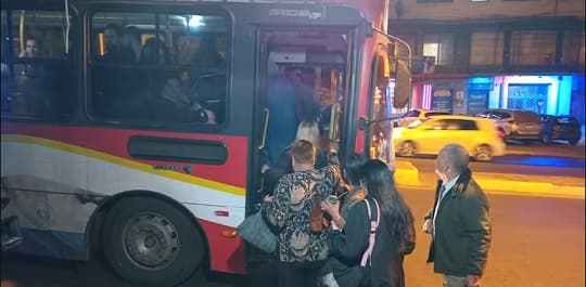 Sin paro, pero con reguladas en el transporte público