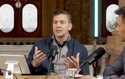 Santi Peña, el streamer: lanza su podcast “Paraguay Adelante”