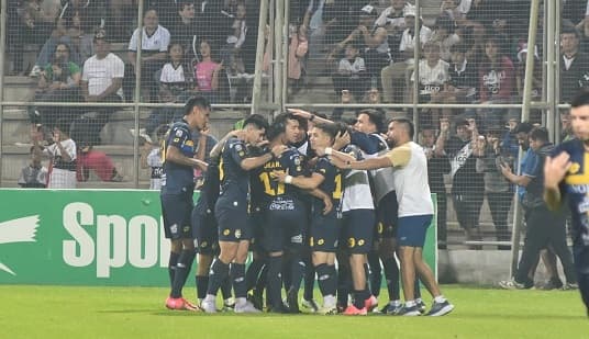 Trinidense remontó y venció 4-3 a Olimpia en un partidazo