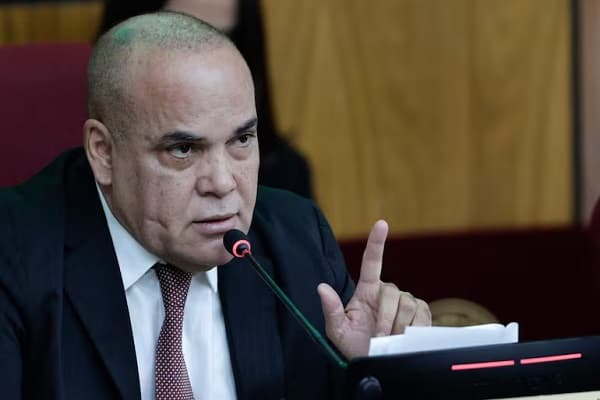 Bachi critica a Pettengill: “No podemos ofrecer solo puchero”