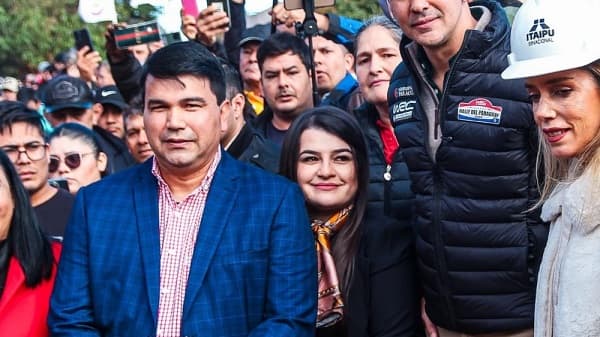 Gobierno prioriza con obras de Itaipú a intendente que se pasó al cartismo