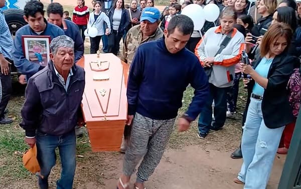 Allanan casa de compañera de Melania Monserrath