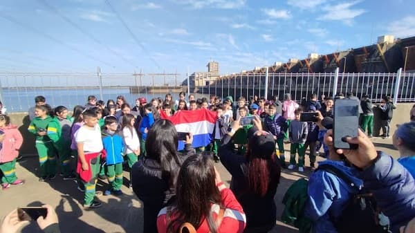 Uso paraguayo de Yacyretá cayó por debajo del 10%