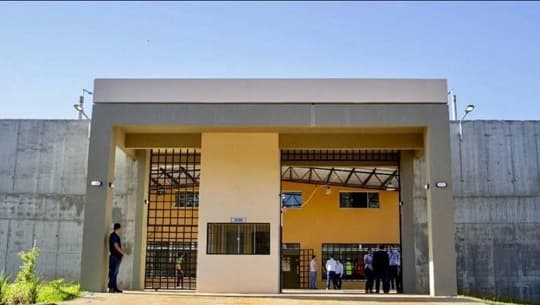 Emboscada: descubren pabellón VIP con jacuzzi, piscina e internet; reclusos narcos gozaban de privilegios