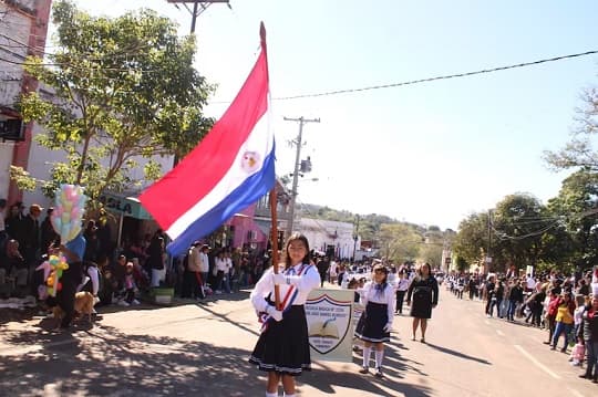 Piribebuy honra a sus héroes en emotivo desfile