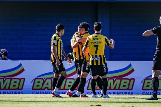 Guaraní humilla a Olimpia en el clásico más añejo