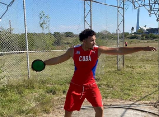 Lanzador de bala cubano desertó en Asunción y busca nacionalizarse paraguayo