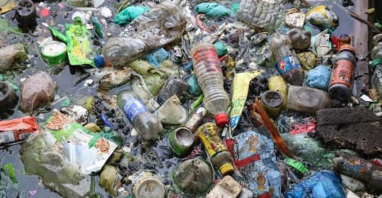 Países buscan un tratado global para frenar la contaminación por plásticos