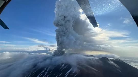Erupciona volcán en Rusia tras 500 años inactivo