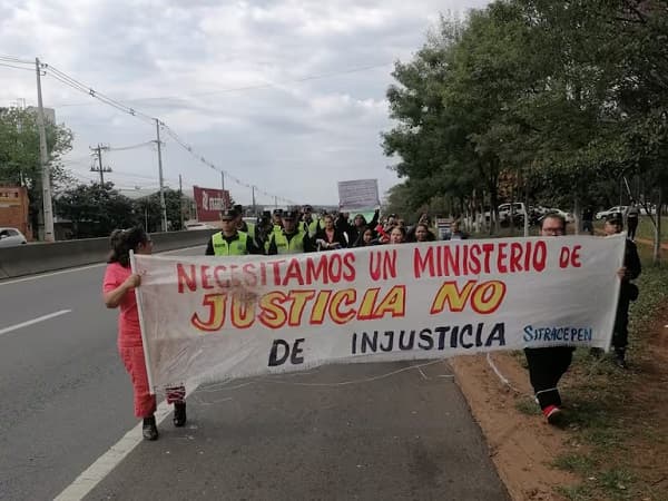 Agentes penitenciarios exigen mejoras salariales y laborales