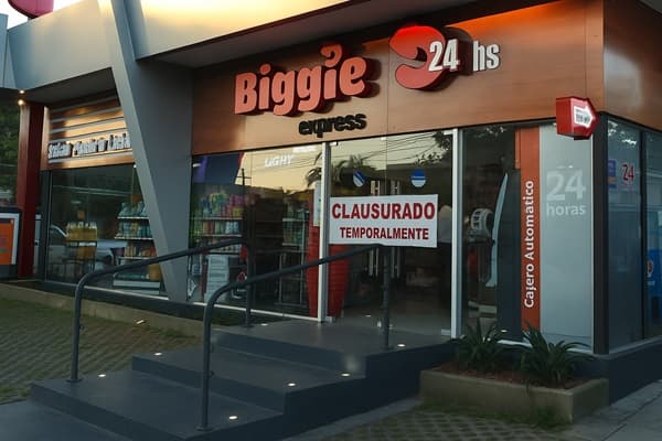 Suspenden temporalmente a cadena Biggie por productos vencidos y reetiquetados
