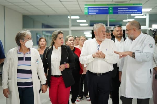 Jubilados se movilizan y Brítez queda bajo presión