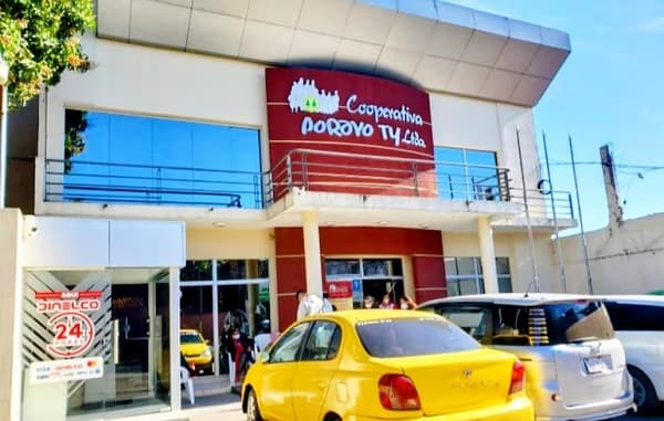 Allanan cooperativa policial por pérdidas millonarias