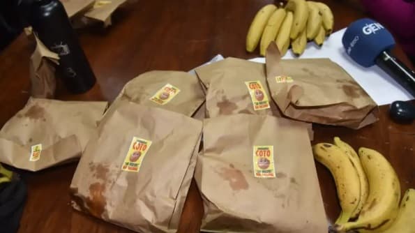 Dionisio lleva empanadas al Congreso tras pelea con Coto