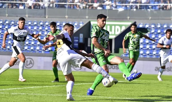 Olimpia decepciona en clásico sin goles ante Libertad