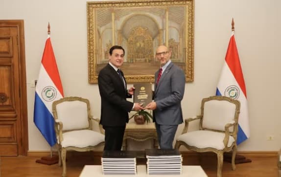 Canciller entrega informe de Comisión “Garrote” a EE.UU.